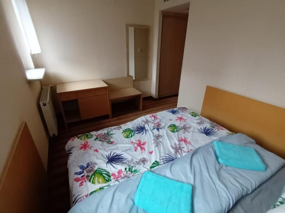 Apartment 10q - Z6 1004 *